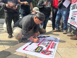 Jurnalis Blitar Gelar Aksi Damai, Desak Presiden Minta Maaf atas Pernyataan “Londo Ireng”