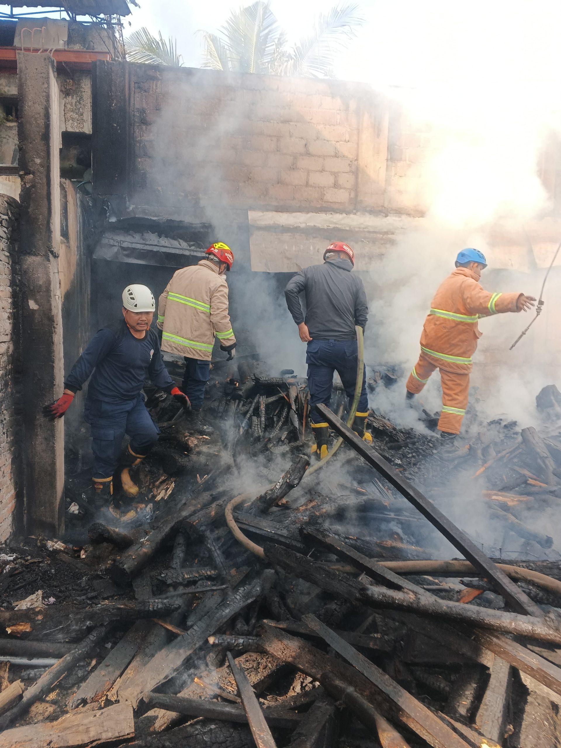 Kandang Ayam di Blitar Terbakar, 450 Ekor Ayam Mati Terpanggang, Kerugian Capai Rp100 Juta
