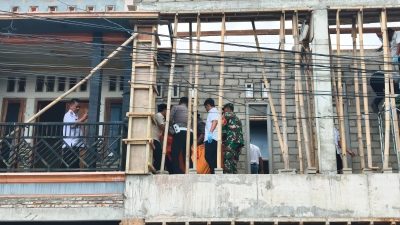 Pekerja Bangunan di Blitar Tewas Diduga Tersengat Listrik Saat Plester Tembok