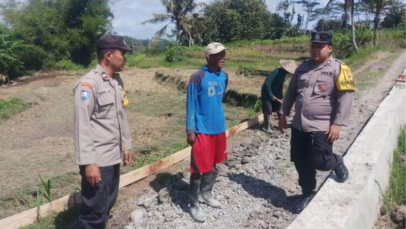 Bhabinkamtibmas Polsek Wates Perkuat Sinergi dengan Kelompok Tani untuk Dukung Ketahanan Pangan