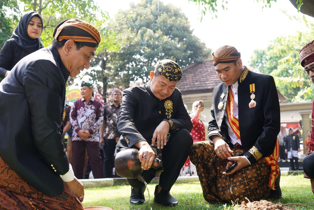 DPD MATRA Lamongan Dikukuhkan, Bupati Tekankan Budaya sebagai Fondasi Pembentukan Karakter