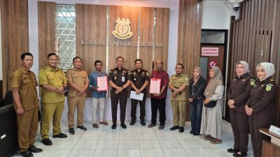 Kejari Lamongan Hentikan Penuntutan Dua Perkara Lewat Restorative Justice