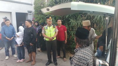 Polsek Babat Kawal Pemakaman Korban Pendakian Gunung Piramid Bondowoso