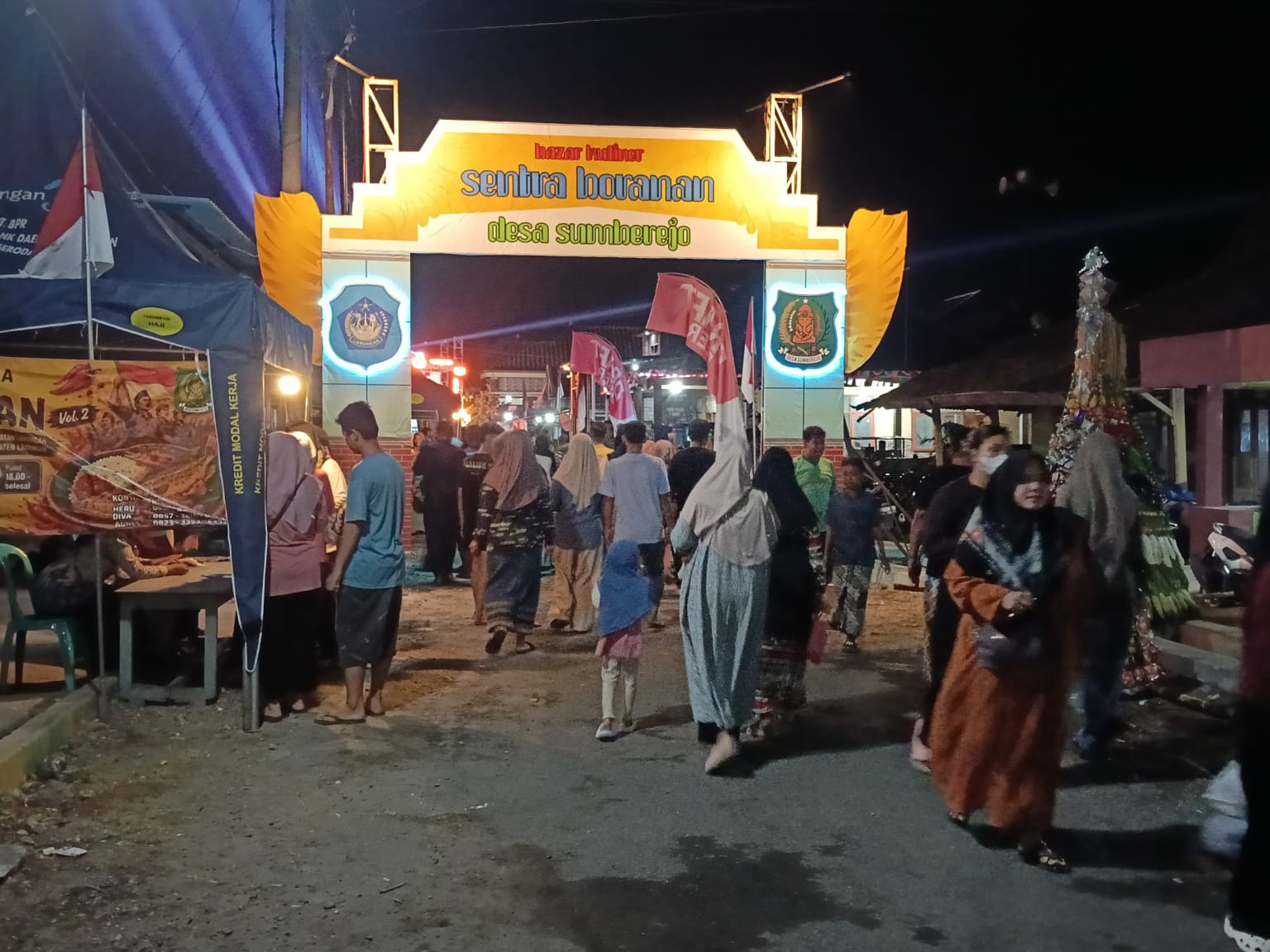 Ribuan Warga Padati Festival Nasi Boran Sumberjo Lamongan, Pemdes Siapkan Sayembara Budidaya Ikan Sili
