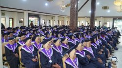 Bupati Lamongan Wisuda 208 Lansia, Dorong Tetap Sehat, Mandiri dan Produktif