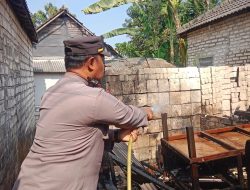 Ditinggal Ambil Air, Warung Cilok di Brondong Lamongan Ludes Terbakar