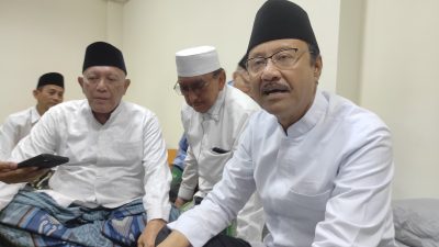 Gus Kikin, Gus Ipul dan Gus Hasib Cek Langsung Kasur Penginapan Peserta Muktamar NU ke-35 di Tambakberas