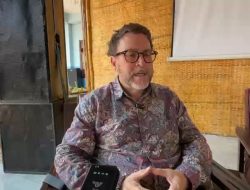 Greg Barton Nilai NU di Persimpangan Jalan, Ingatkan agar Tidak Terjebak Politik Praktis