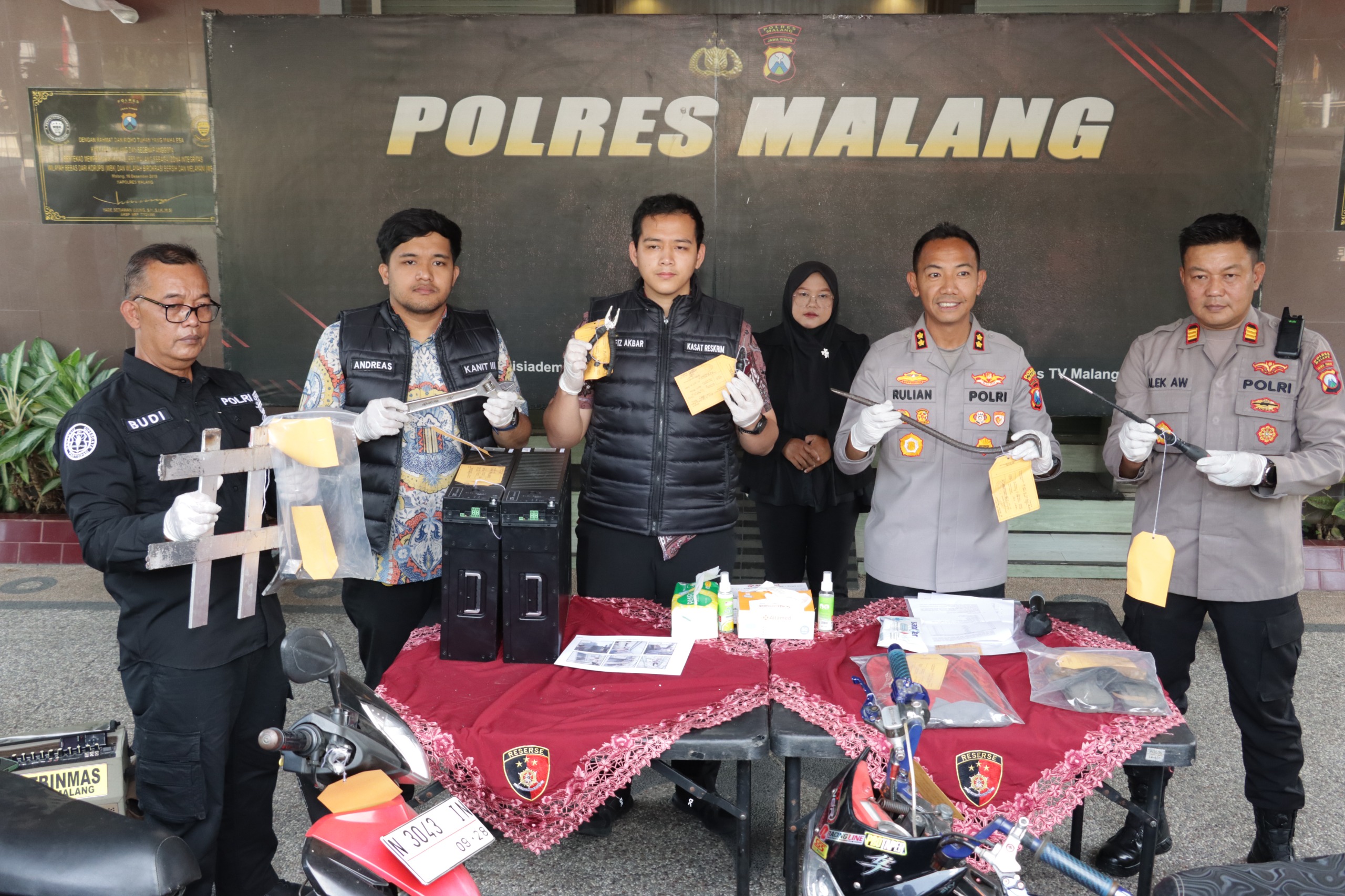 Polres Malang Bongkar Komplotan Pencuri Baterai Tower, 17 TKP Terungkap, Kerugian Rp432 Juta