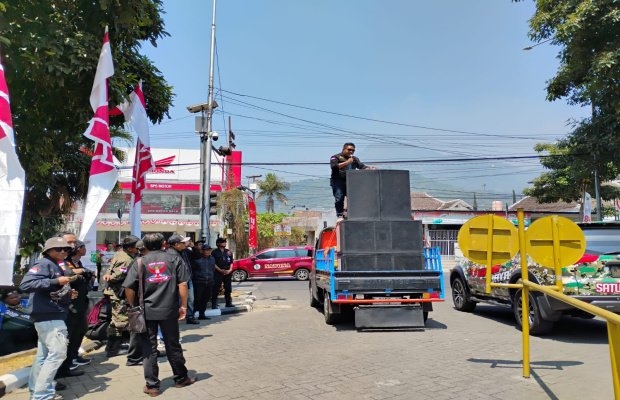 Puluhan Massa GRIB JAYA Geruduk Balai Kota Batu, Soroti Gate E-Parking Rp600 Juta