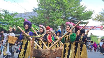 Pawai Budaya Trenggalek, Ketua DPRD Ajak Lestarikan Tradisi dan Doakan Warga Flores NTT