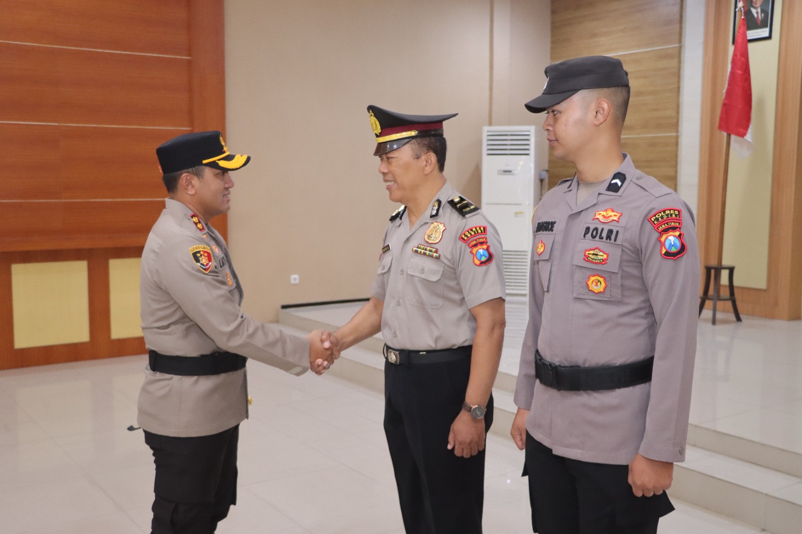 Dedikasi Puluhan Tahun Berbuah Penghargaan, Aiptu Mustari Naik Pangkat Jadi Ipda