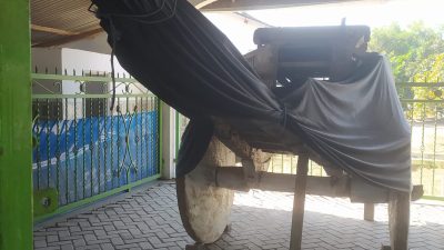 Cegah Vandalisme Terulang, Kereta Mbah Gleyor Kini Dipasangi Kain Hitam