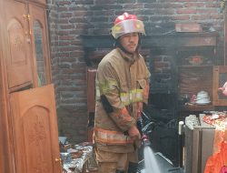 Lupa Memadamkan Api Saat Memasak, Rumah Warga di Kayen Kidul Terbakar