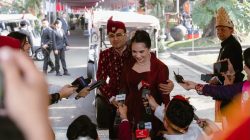 Curi Perhatian, Raffi Ahmad Kenakan Busana Khas Kabupaten Kediri di Upacara Kemerdekaan