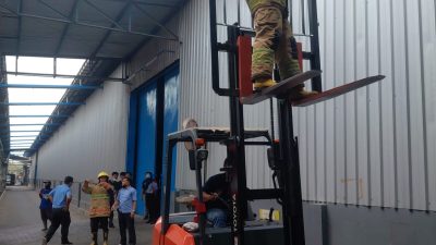 Pabrik Tekstil Terbakar di Badas, Kerugian Ditaksir Rp500 Juta