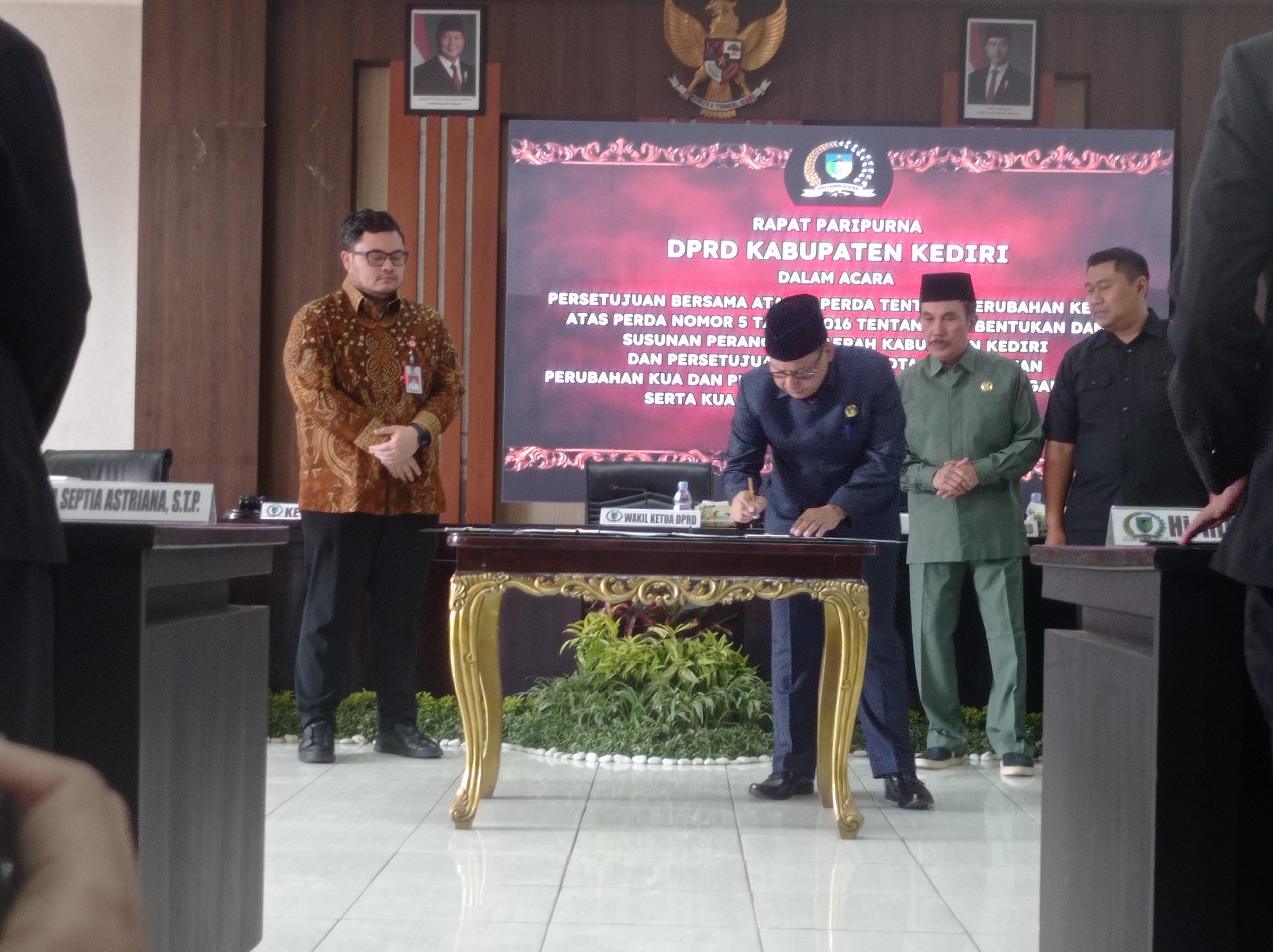 DPRD Kabupaten Kediri Gelar Paripurna, Bahas Persetujuan Dua Raperda