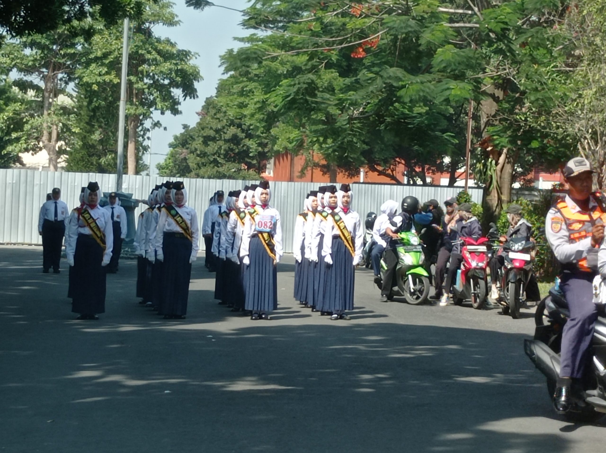 2.900 Pelajar SLTP se-Kabupaten Kediri Ikuti Lomba Baris Berbaris HUT ke-81 RI