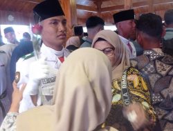 Isak Tangis Warnai Pertemuan Paskibraka Kabupaten Kediri dengan Orang Tua