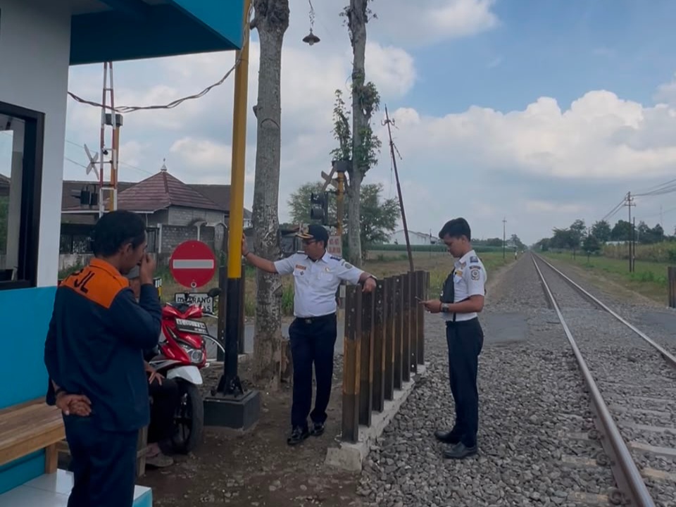 Dishub Tulungagung Cek Tiga JPL, Temukan Aspal Rusak dan CCTV Belum Terhubung Internet