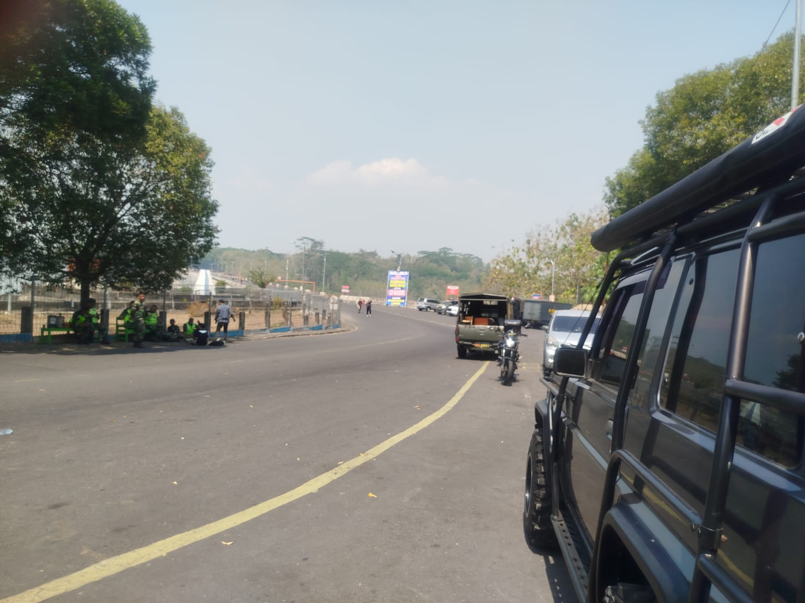 Mobil Dilarang Melintas di Bendungan Lahor, Jalur Utama Selorejo-Blitar-Malang Mulai Padat