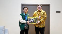 Bangga, Mas Dhito Beri Beasiswa Pelajar Peraih Medali Emas LKS Nasional 2026