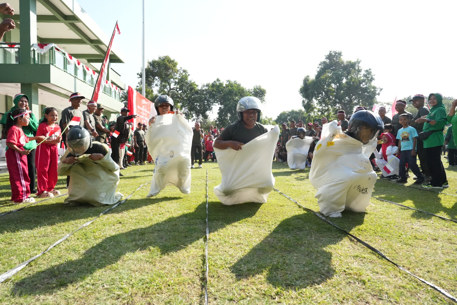 Semarak HUT ke-81 RI, Kodim 0809/Kediri Gelar Lomba Meriah Bersama Keluarga Besar TNI