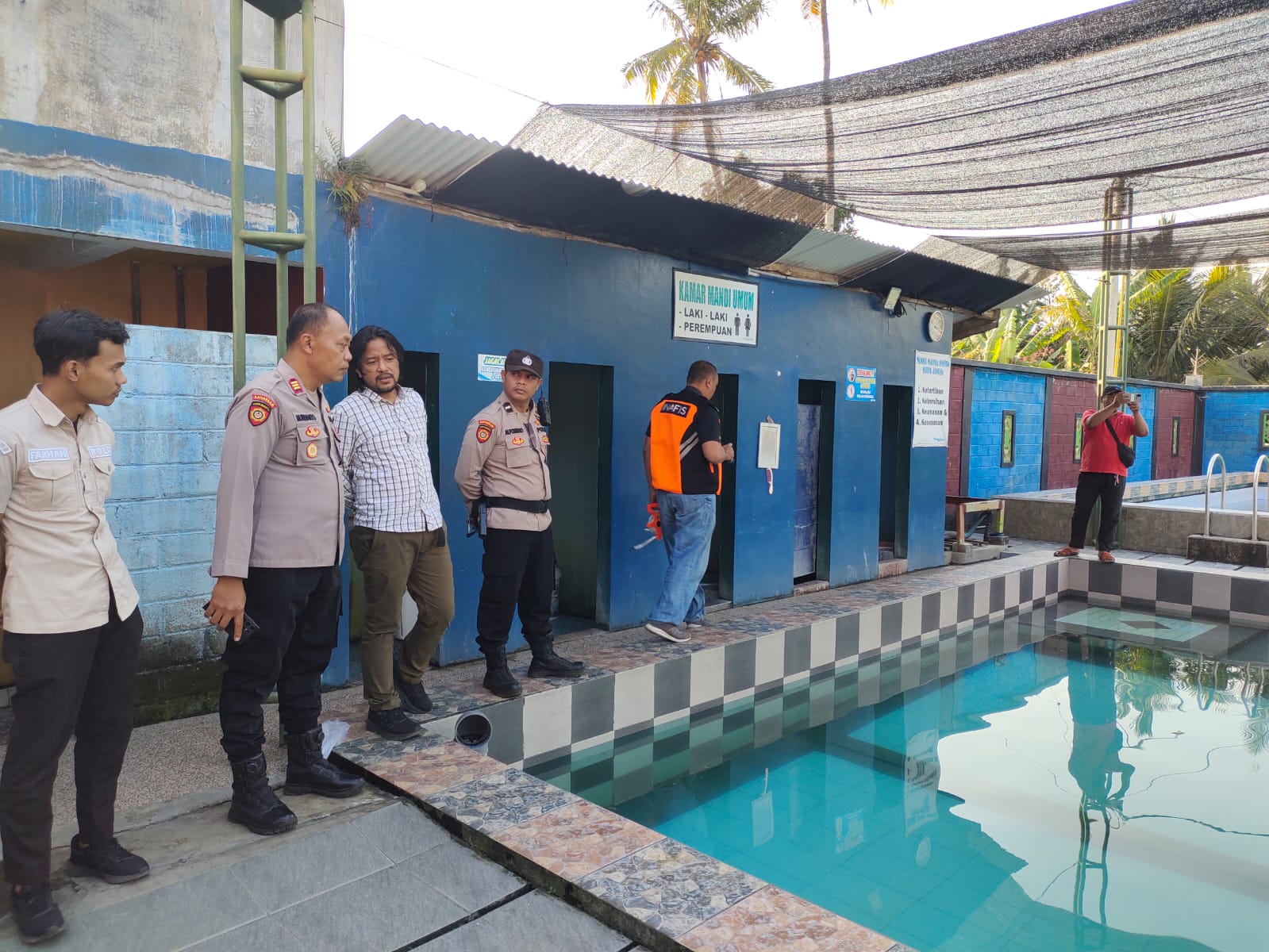 Lolos Pengawasan Keluarga, Balita 5 Tahun Tewas Tenggelam di Kolam Renang Blitar
