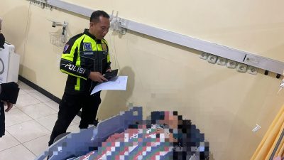Truk Boks Tabrak Motor Pelajar di Talun Blitar, Kendaraan Masuk Kolong