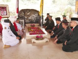 Khidmat, Upacara HUT ke-81 RI di Blitar Dilanjutkan Ziarah Nasional ke Makam Bung Karno