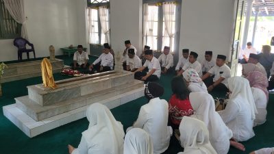 Jelang Hari Jadi ke-702 Blitar, Bupati Rijanto Ziarah ke Sejumlah Makam Tokoh