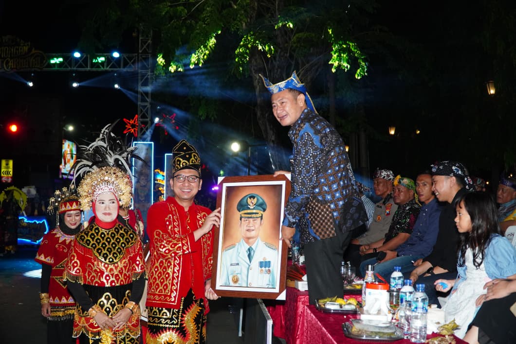 Ribuan Warga Padati Lamongan Night Carnival 2026, Suguhkan Seni dan Budaya