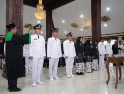Bupati Lamongan Mutasi 60 Pejabat Eselon III dan IV, Sejumlah Camat dan Lurah Berganti
