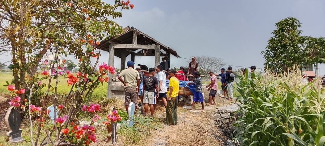 Makam Umum Terendam Berbulan-bulan, 7 Jenazah Warga Deket Lamongan Dipindahkan