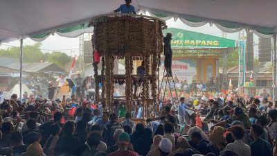 Ribuan Warga Serbu Grebek Tahu Bapang, Tradisi Maulid yang Selalu Dinanti Setiap Tahun