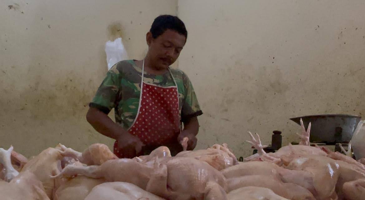 Harga Ayam di Pasar Pon Jombang Tembus Rp38 Ribu, Pedagang Keluhkan Penjualan Menurun