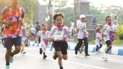 Ribuan Pelari Ramaikan Gema Play Run di Jombang, Sambil Pungut Sampah Plastik