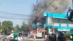 Kebakaran Hanguskan Tiga Ruko di Jalan Galunggung Malang, Satu Orang Meninggal