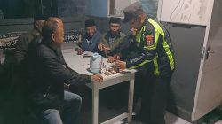 Kopling Binmas, Cara Unik Bhabinkamtibmas Tulungrejo Dekati Warga Sambil Ngopi