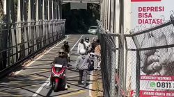 Viral! Pria Diduga Hendak Akhiri Hidup di Jembatan Cangar, Diselamatkan Pengendara
