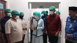 Mbak Wali bersama tim saat investigasi di SPPG Kaliombo Kota Kediri dan resmi disuspend mulai Jumat (18/9) tidak beroperasi sementara.(burhan