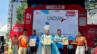 Tampil Nyentrik di Kediri Run 2026, Sigit Novianto Sabet The Best Costume I