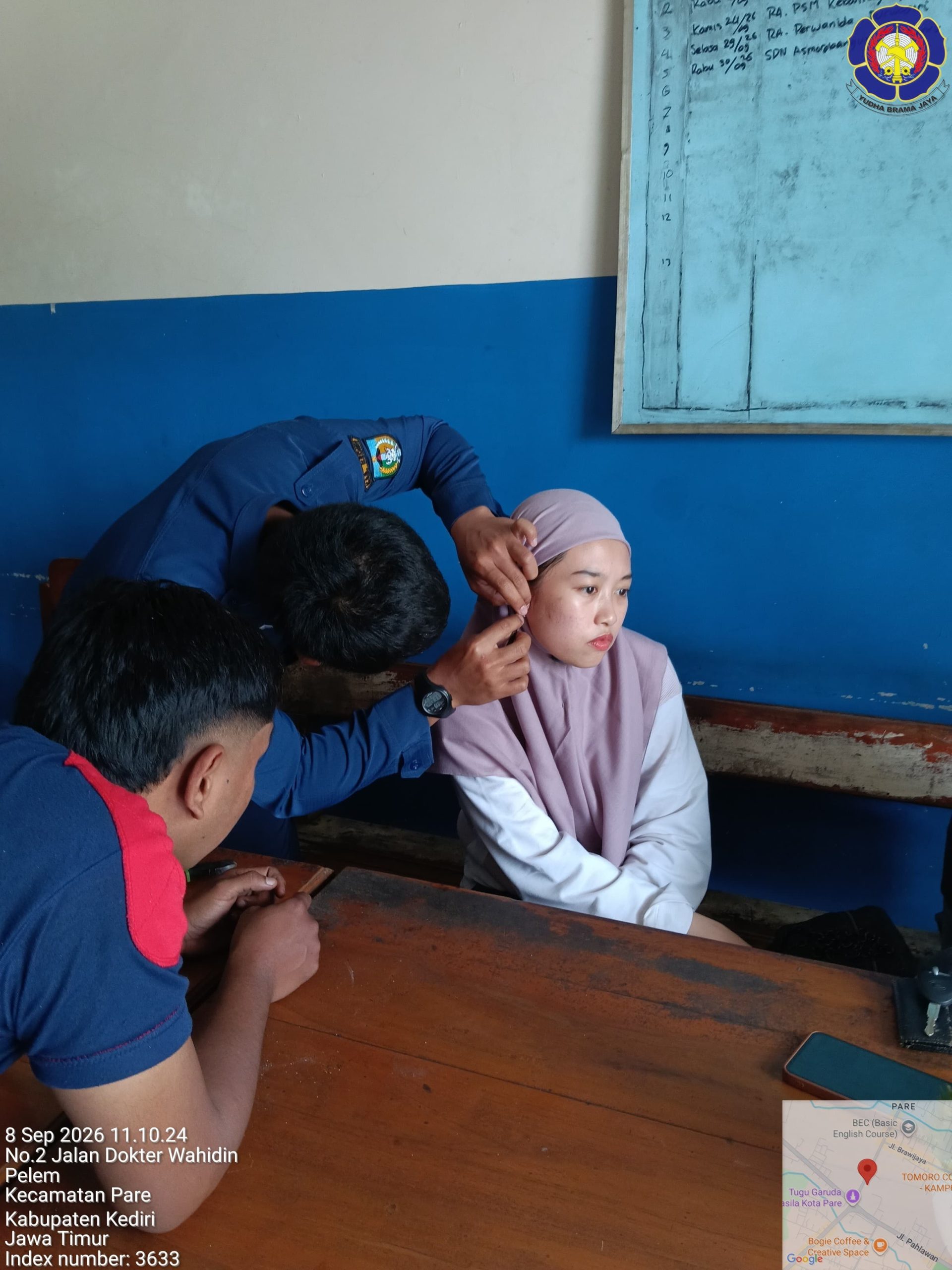 Anting Menjepit Kuping hingga Melepuh, Warga Pare Minta Bantuan Damkar