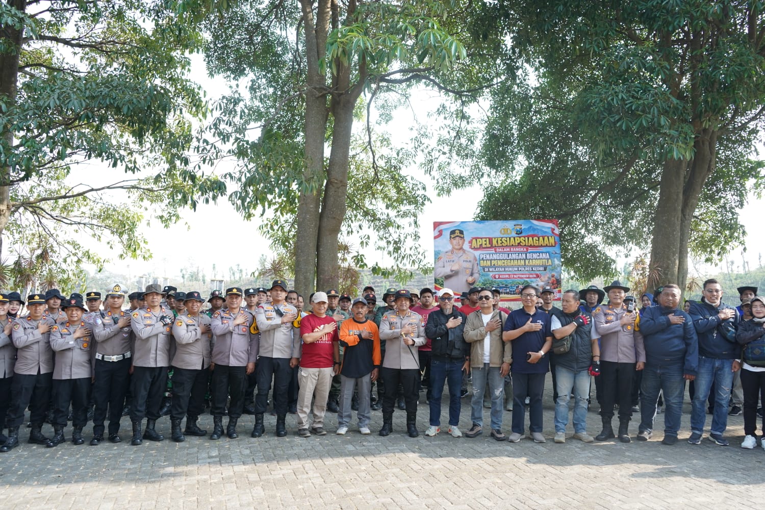 Tak Cuma Riding, Sambung Guyub Polres Kediri dan Awak Media Bawa Pesan Kesiapsiagaan Bencana