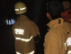 Diduga Korsleting Mesin Cuci, Bekas Kandang Sapi di Papar Kediri Terbakar