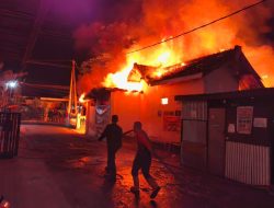 Rumah Dinas Puskesmas Ponorogo Selatan Terbakar, Arsip dan Alat Kesehatan Rusak