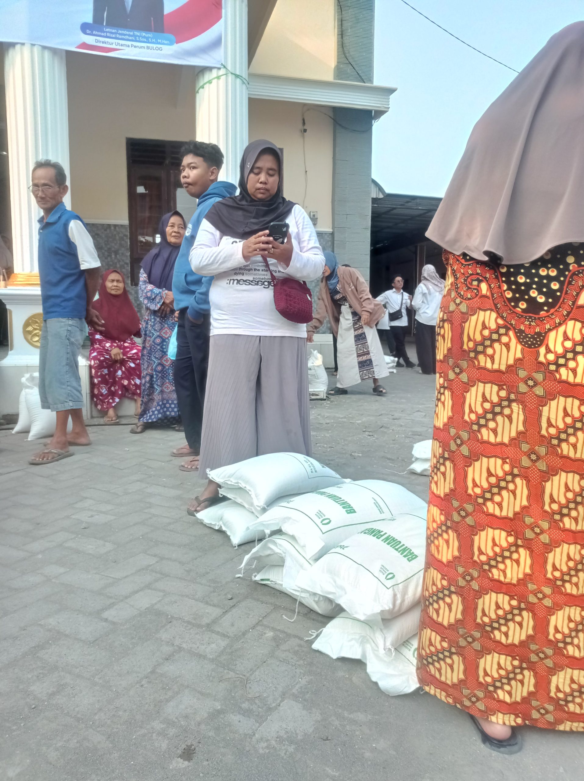 KPM di Kabupaten Kediri Terima Bantuan Beras, Total 30 Kilogram