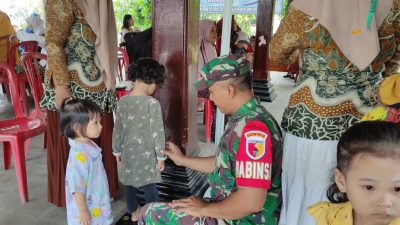 Cegah Stunting Sejak Dini, Babinsa Kanigoro Dampingi Kegiatan Posyandu di Desa Bangle