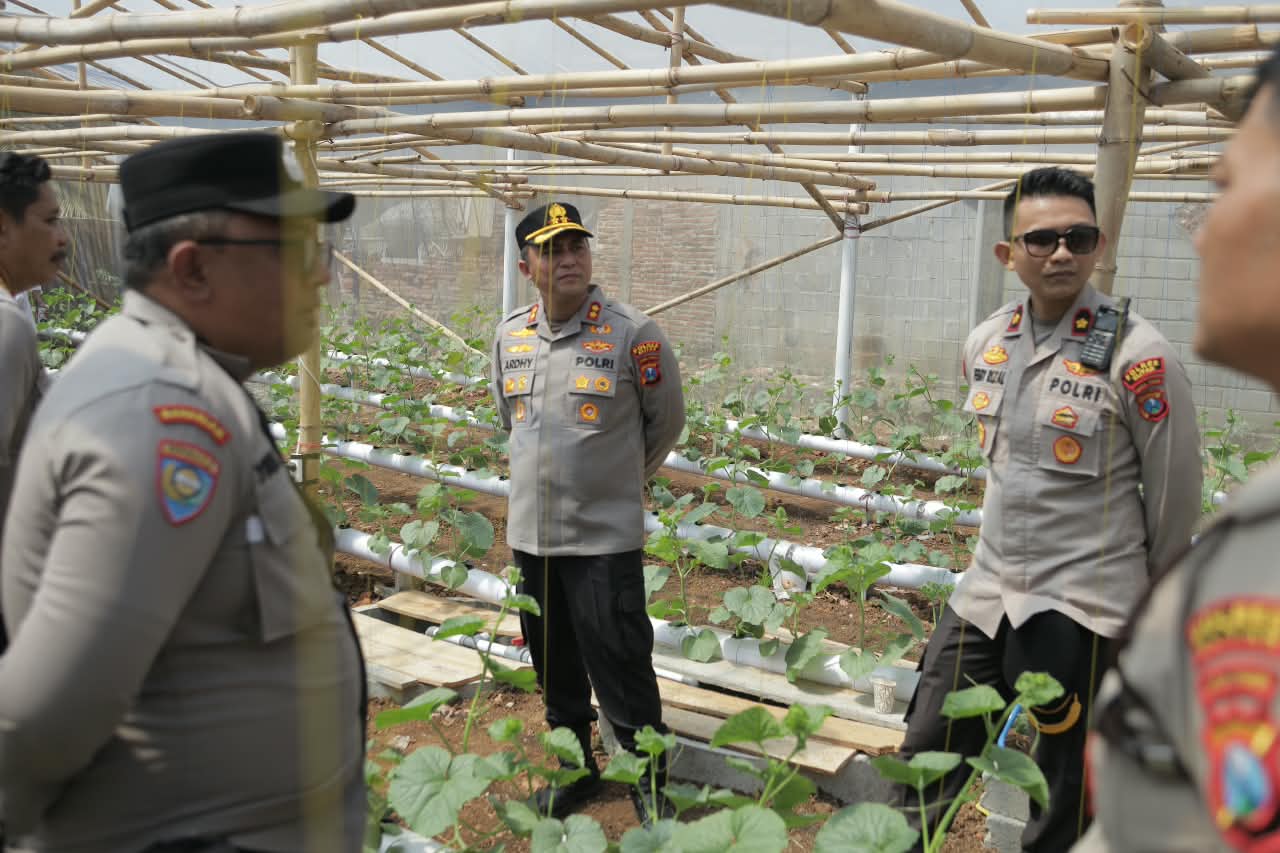 Kapolres Blitar Monitoring P2L di Wates, Dorong Pemanfaatan Lahan untuk Ketahanan Pangan