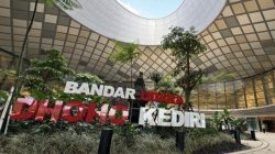 Erupsi Gunung Anak Krakatau Berdampak, Penerbangan Jakarta-Kediri Dibatalkan